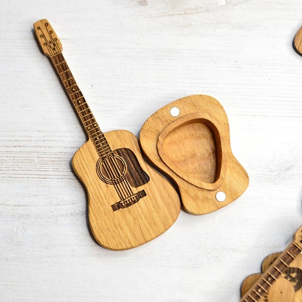 🔥Mini Cute Edition Wooden Guitar Plectrum Case